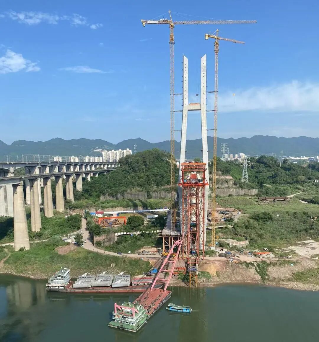 Система мониторинга безопасности мостовых кранов WTAU сопровождает строительство «восьми вертикальных и восьми горизонтальных» высокоскоростных железных дорог